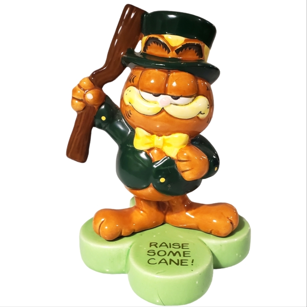 💚 Vintage St. Patrick's Day Enesco Garfield Ceramic Figure "Raise Some Cane"